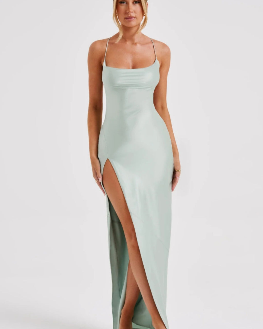 Ärmelloses, sexy, rückenfreies Kleid aus hochwertigem Satin mit Schnürung
